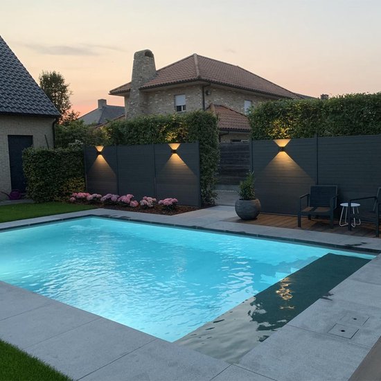 Moderne quadratische Wandleuchte