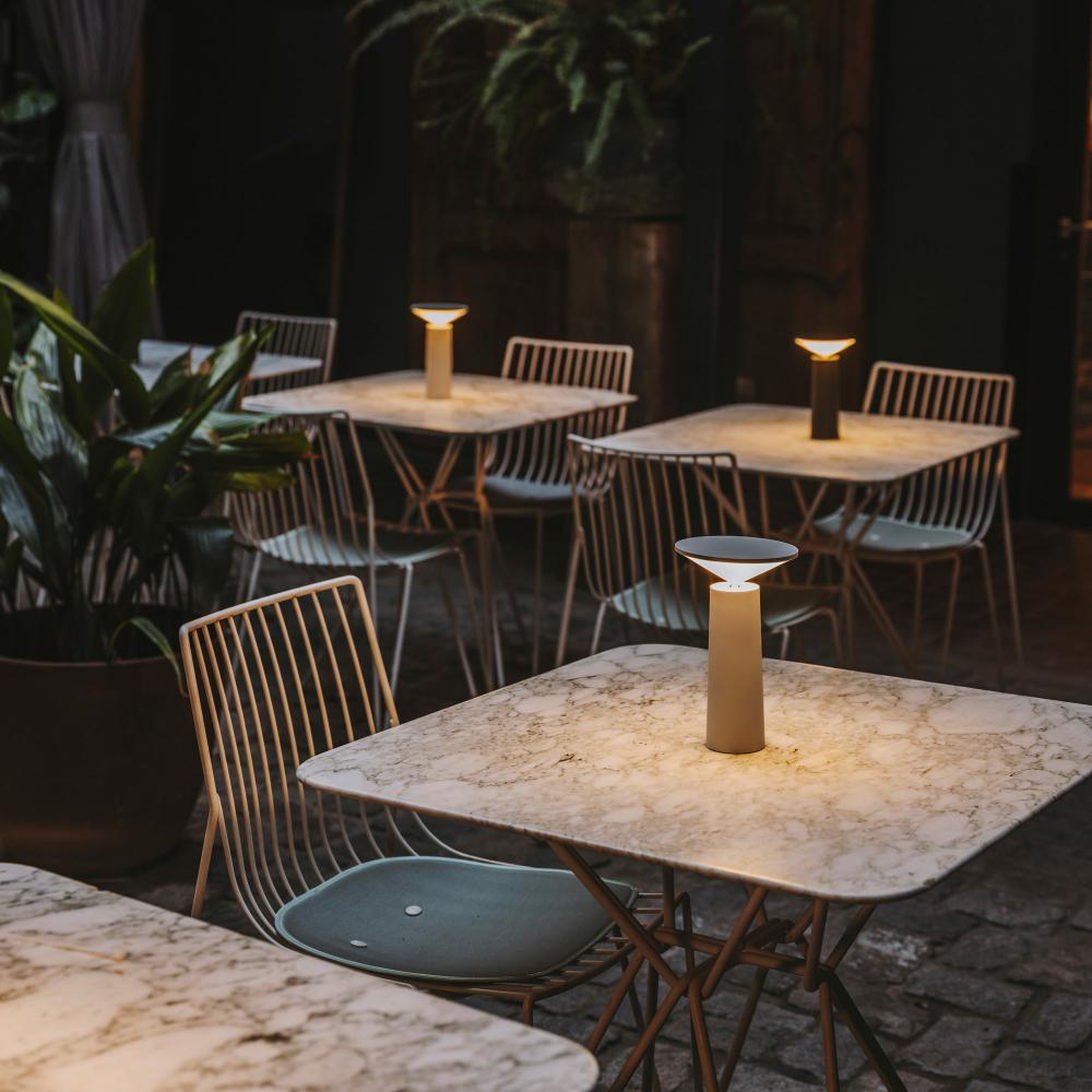 360° drehbare Tischleuchte