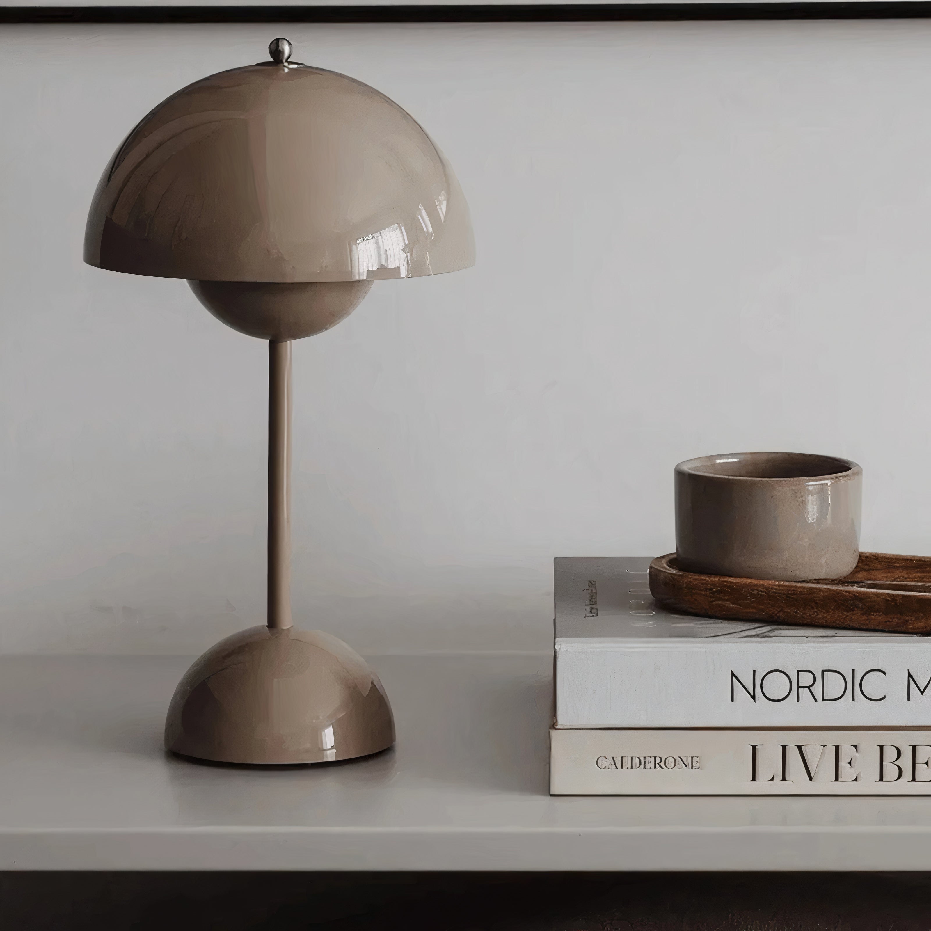 Skandinavische LED Tischlampe