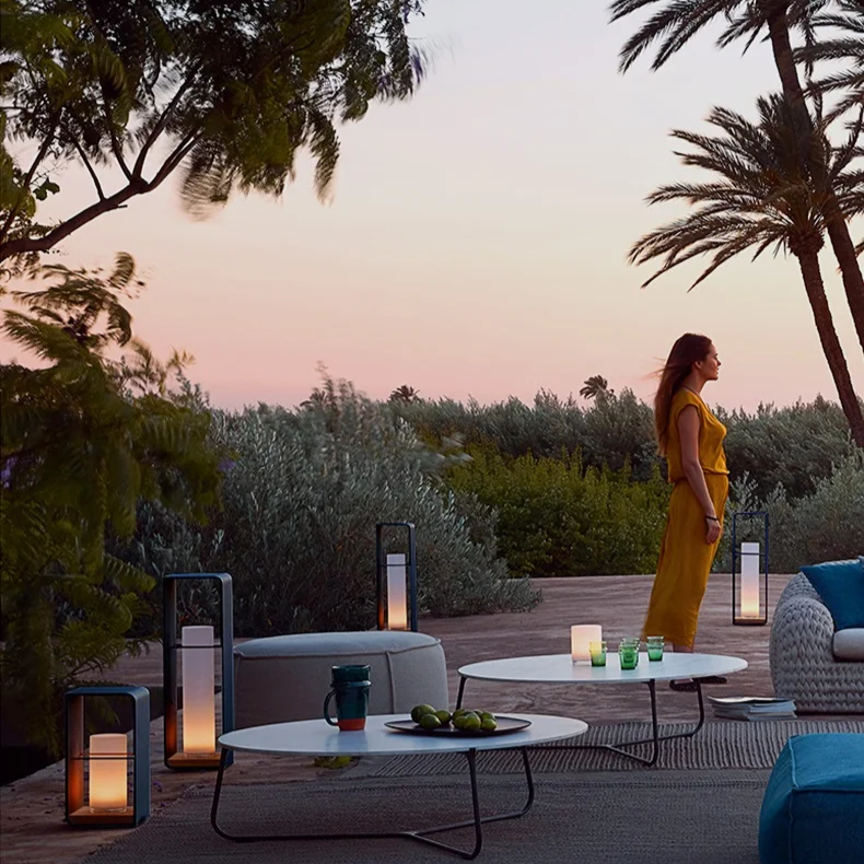 Luxuriöse moderne Solar-Außenlampe