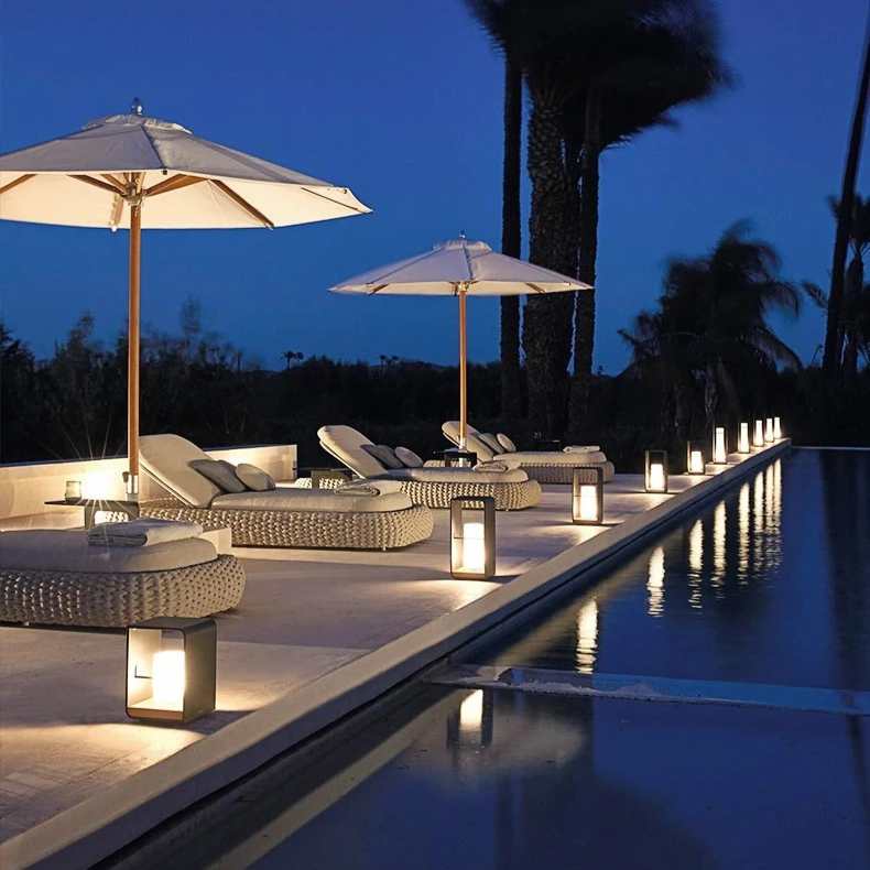 Luxuriöse moderne Solar-Außenlampe