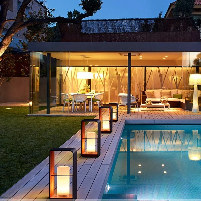 Luxuriöse moderne Solar-Außenlampe